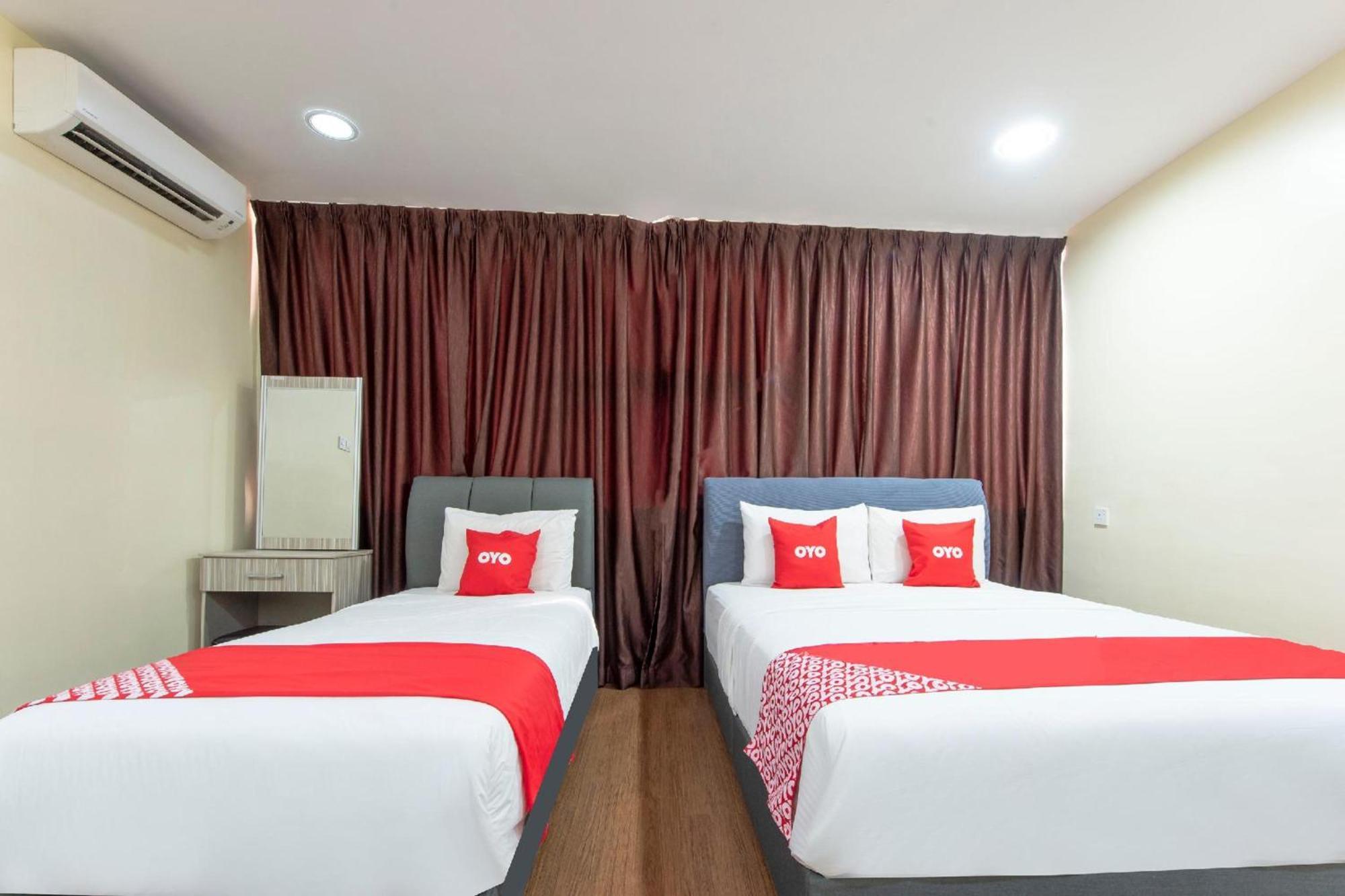 Oyo 90380 Hotel